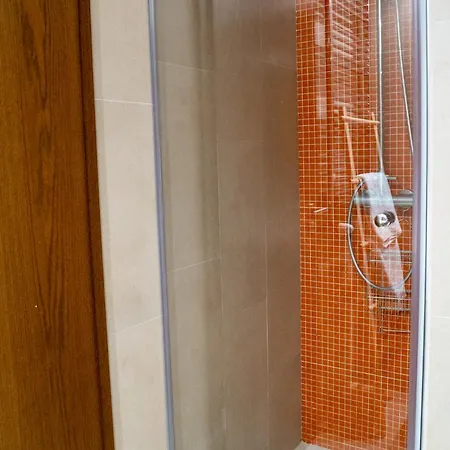 Beachfront Designer Apt, 100 Sqm, 2-bath, Huge Terrace On The Sea Shore * كونستانتا