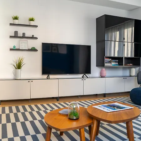 Apartment Beachfront Designer Apt, 100 Sqm, 2-bath, Huge Terrace On The Sea Shore