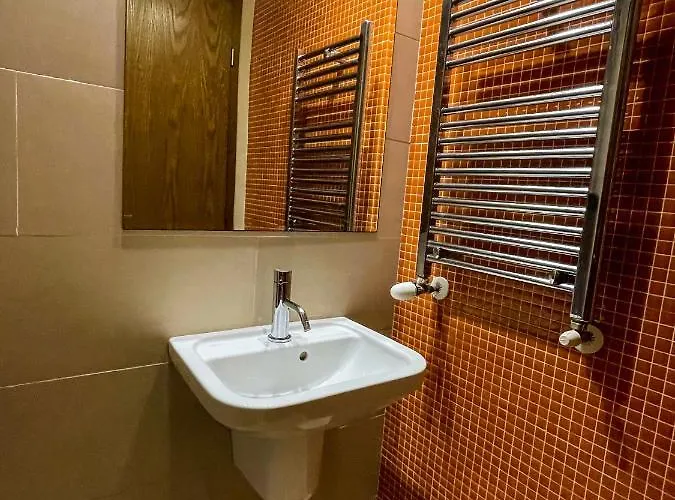 Beachfront Designer Apt, 100 Sqm, 2-bath, Huge Terrace On The Sea Shore كونستانتا