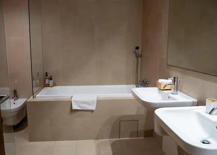 Beachfront Designer Apt, 100 Sqm, 2-bath, Huge Terrace On The Sea Shore شقة