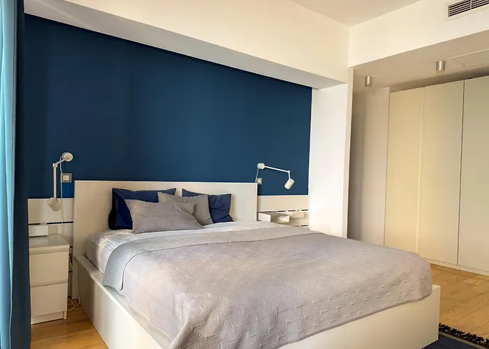 Beachfront Designer Apt, 100 Sqm, 2-bath, Huge Terrace On The Sea Shore شقة كونستانتا