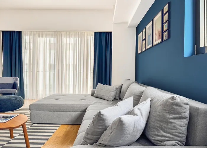 شقة Beachfront Designer Apt, 100 Sqm, 2-bath, Huge Terrace On The Sea Shore كونستانتا